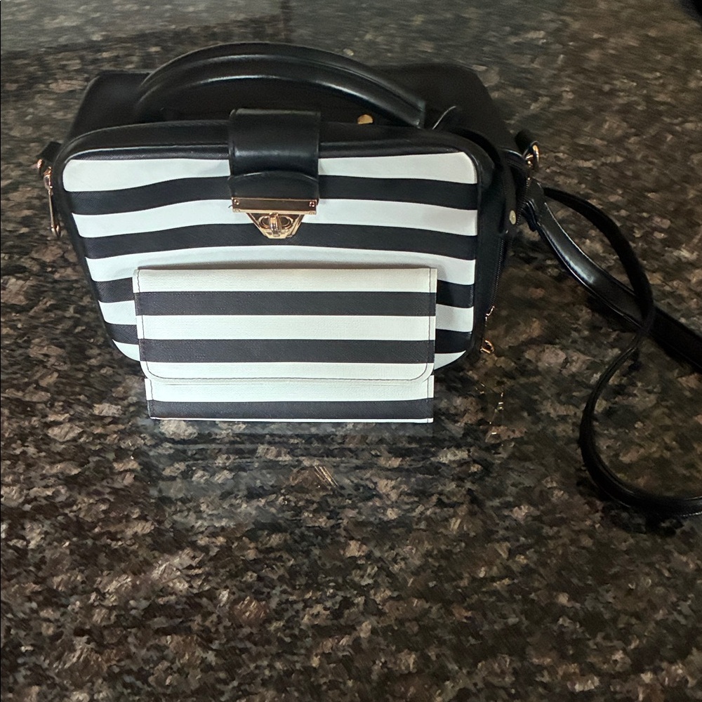 Black and White Striped Women's crossover bag and Wallet